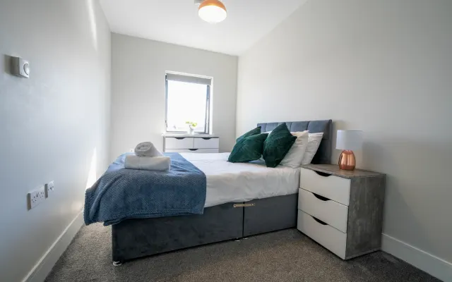 Geräumige Wohnung in Queens/Botanic