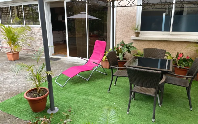 T2 in la riviere saint Louis swimming pool access