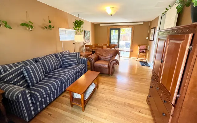 Spazioso 2 BR nella splendida Park Hill