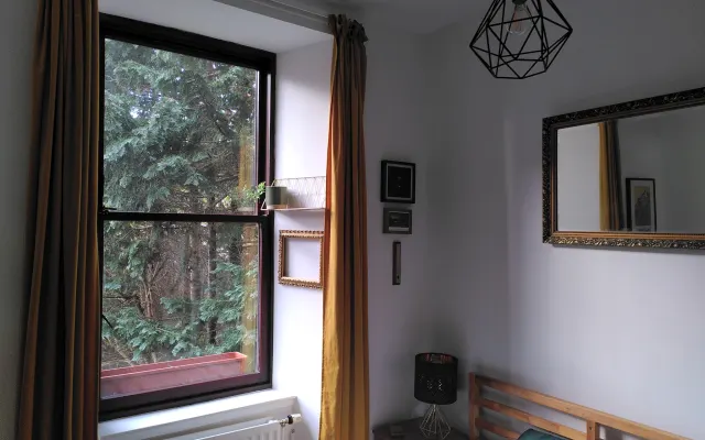 Charmante chambre double dans un appartement spacieux situé dans un...