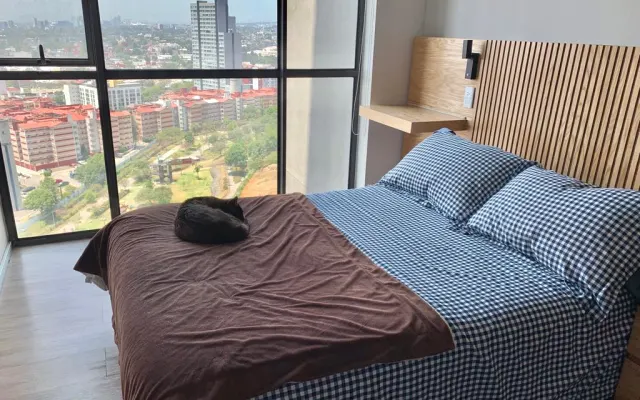 CHAMBRE AVEC VUE PANORAMIQUE ET ÉQUIPEMENTS HAUT DE GAMME