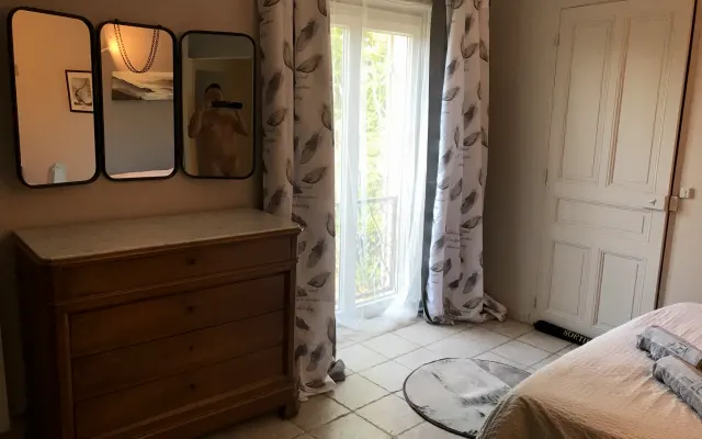 Orange room