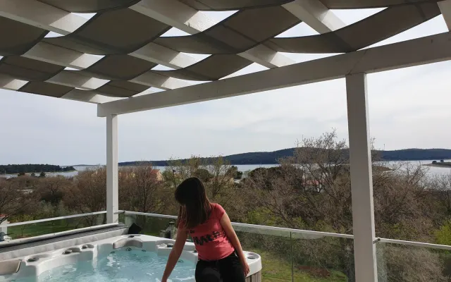 Villa STELLA - piscina cubierta y climatizada, jacuzzi, sauna...