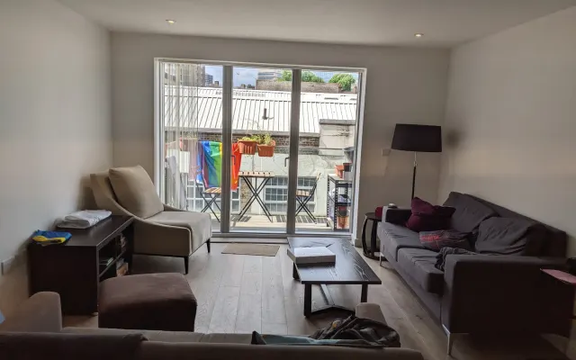 Double room in 2 bed flat with balcony and patio