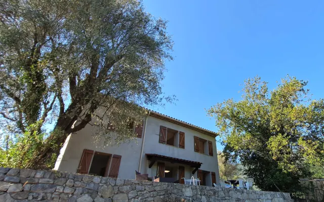 LA MAISON DU PAYSAN RENTALS-06 QUIET HOUSE ON THE COTE D'AZUR