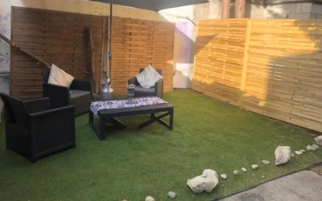 Maisonnette 35m2 avec jardin privatif 45 M2 plein coeur de Bordeaux
