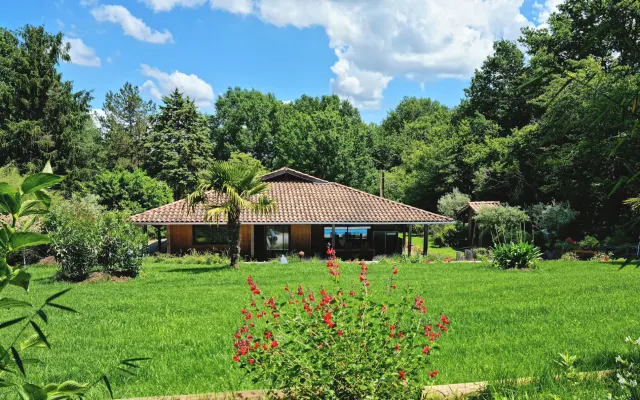 Atypisches Holzhaus