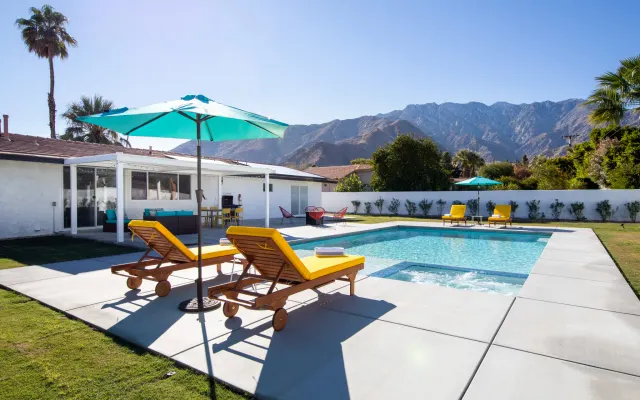 Stylish Relaxing Oasis*Spectacular MTN Views*Salt Water Pool and Spa