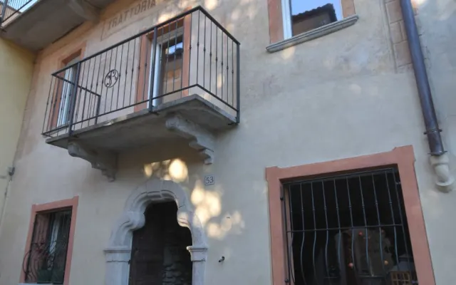 Eine elegante Wohnung in einem historischen Gebäude - blu