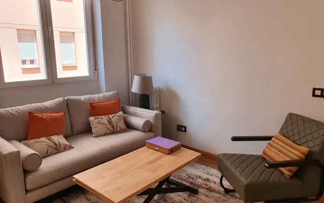 Chambre privée dans un appartement moderne et confortable dans le...