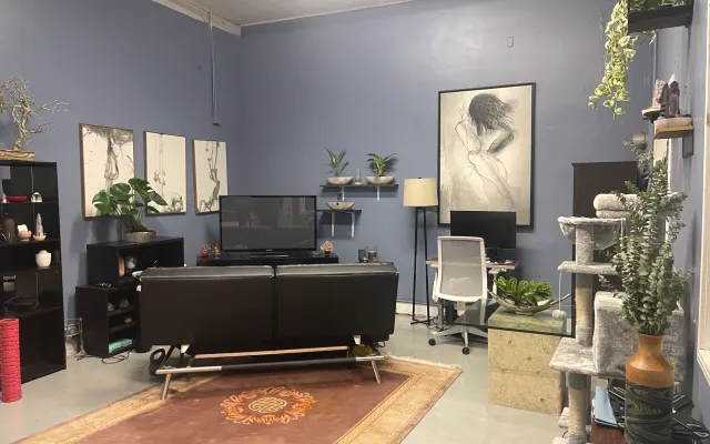 Privates WeHo-Schlafzimmer