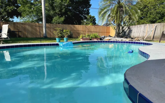 Private Room and Outdoor Oasis - Clothing optional