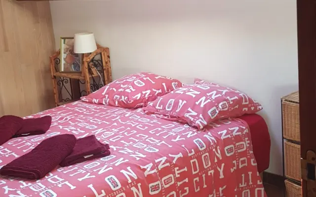 Rouge bedandbreakfast chezlhabitant