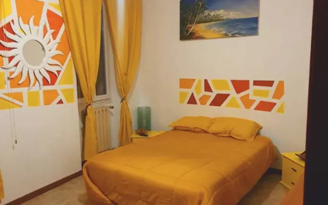Yellow bedandbreakfastchezlhabitant
