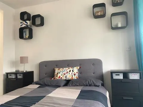 Double Room-15 min to Heathrow/25 min to Wembley!