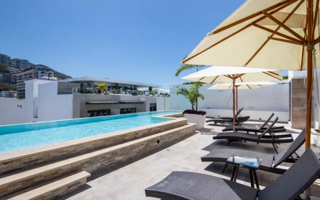 Luxe 2b/2ba Puerto Vallarta Condo, in the Heart of Zona Romántica