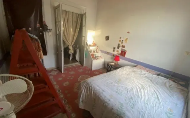 Chambre privée dans une maison grecque historique