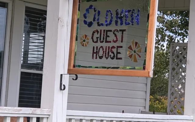Charming 1923 Sears-Robuck Kit house restored and arty