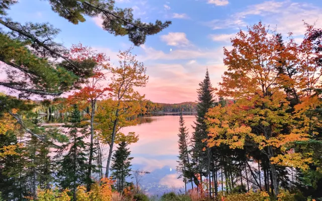 Ruhiger Rückzugsort am See in Lanaudiere