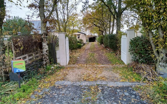Chambre à la campagne, à la périphérie d'Angers.