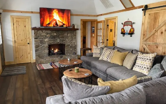 Magical Creekside Lodge