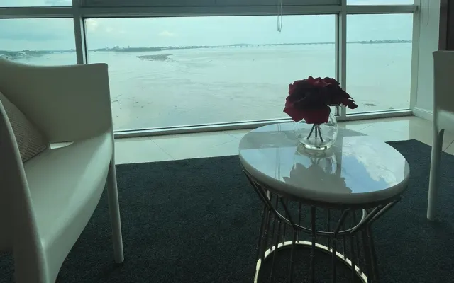 Apartamento con vistas al río Puerto Santana