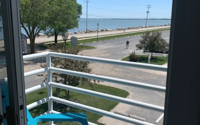 Lake Erie Love im Clinton Reef Club - In der Nähe von Jet Express zum...