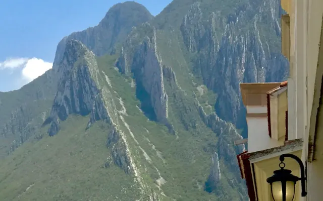 Comfortable room with a view of the mountains
