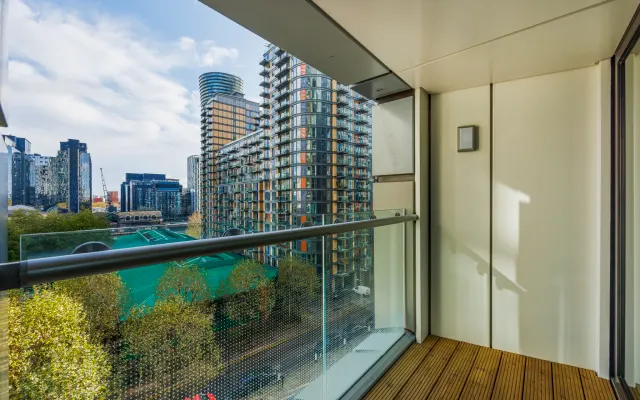 Luxury 3 BedApartment Canary Wharf Sleeps 6