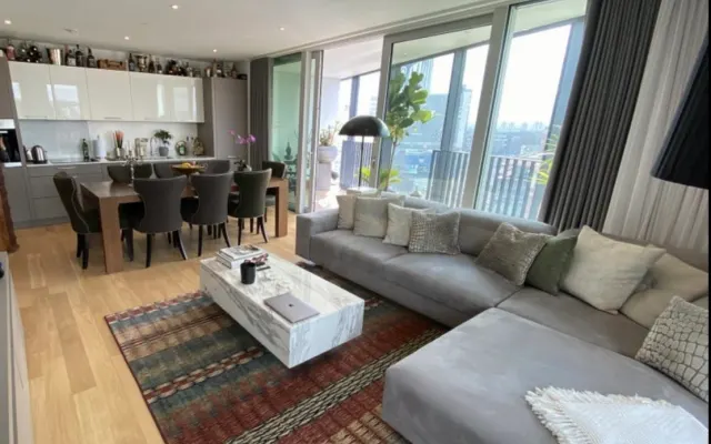Nouveau bâtiment de grande hauteur dans le centre de Londres