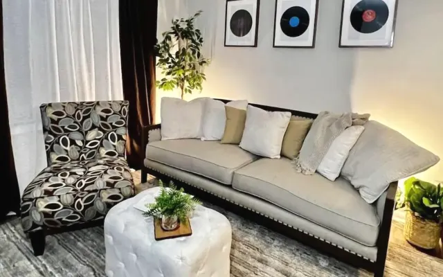 Long Term Cozy Townhome I-20/285