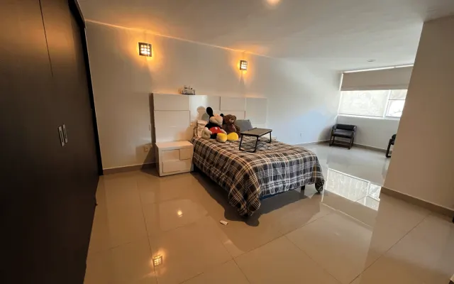 preciosaHabitación con baño privado en el mejor barrio de Guadalajara