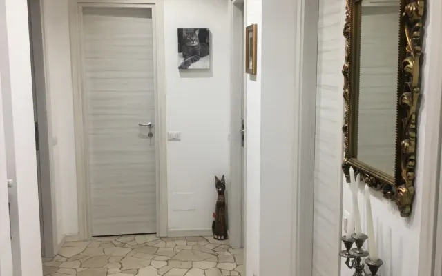 à deux pas des Navigli et à proximité du centre, également pratique...