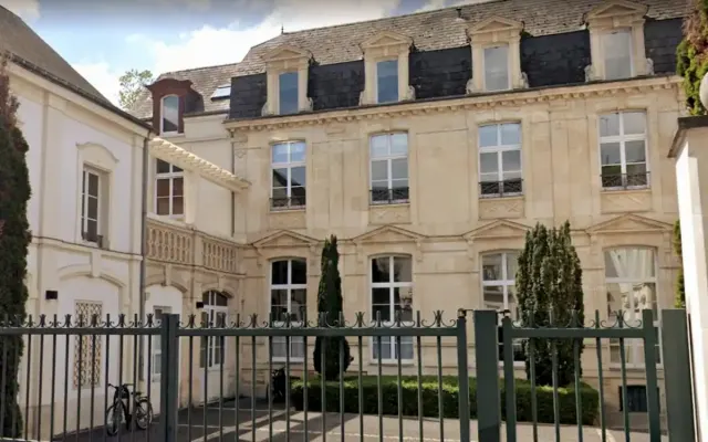 Der Kathedralenpalast in Reims