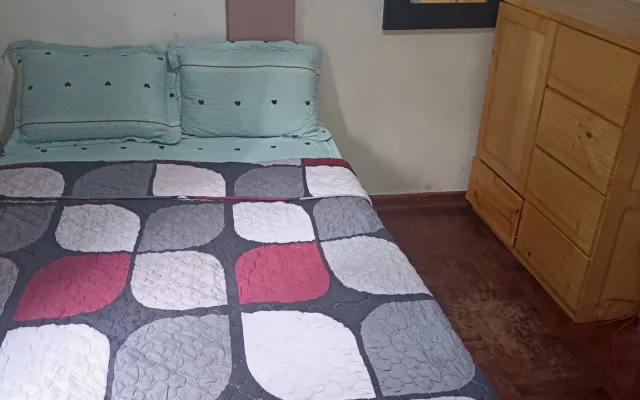Habitación Simple Amoblada con Buena Ubicación en Miraflores