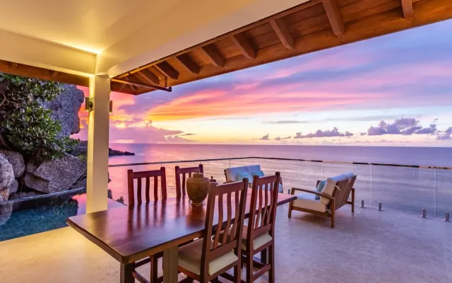 M&M Cooper 2 Villas de luxe, 5 chambres, vue fantastique sur la mer
