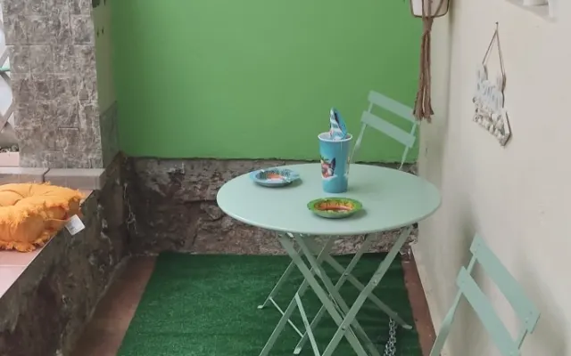 piccolo appartamento nel centro della città di Varkiza