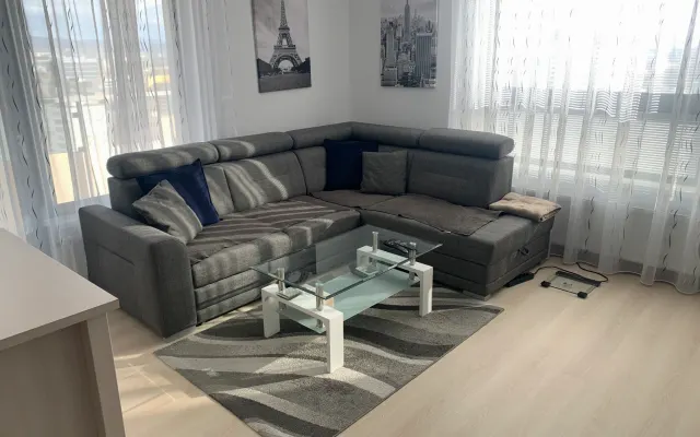 AMAZING VIEW - APARTMENT (18th floor), very close to city centre!