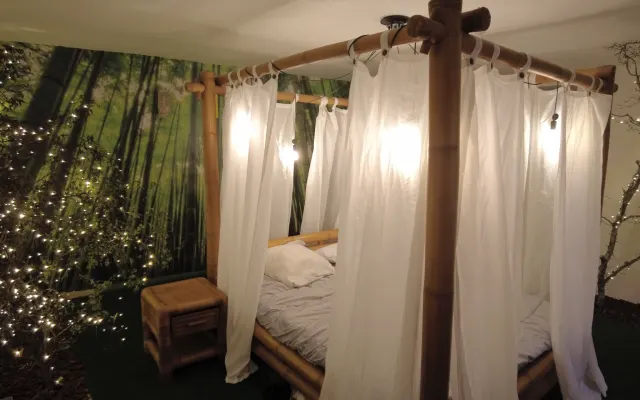 Le Jardin d'Eden, quarto dos namorados, suite de 110m2 Sauna, banho...