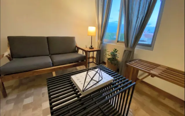 Bonito apartamento, bien situado en la ciudad.