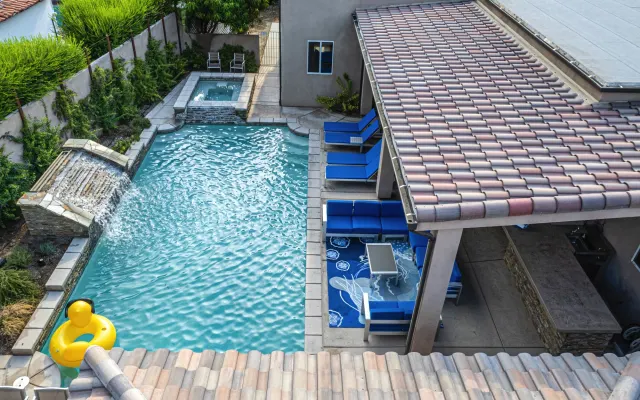 Luxury Villa - Movie Colony, Priv Pool, Walk to DT