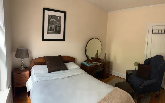 Grande quarto privado no coração de Andersonville