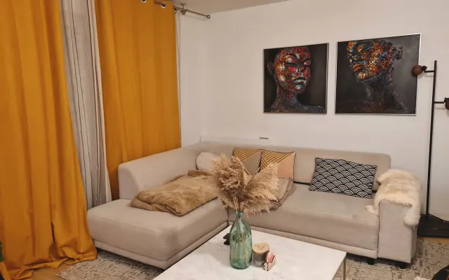 Apartment in a quiet area near metro.