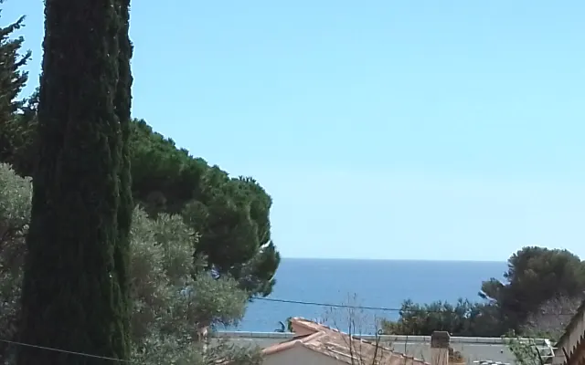 Para una escapada tranquila con amigos junto al mar