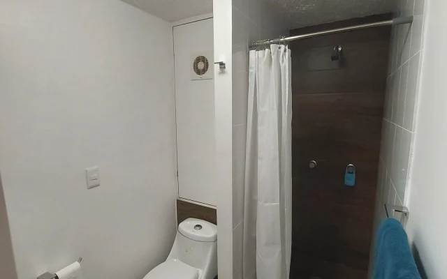 Bonito apartamento en una zona arbolada y céntrica