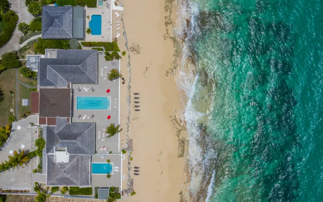 Luxury 7 Bedroom Villa -3 Villas/4 Jacuzzi/Ocean Front La PerlaEstate