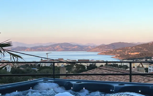 superb Penthouse apartment of 128 M2 + 100 metres of terrace