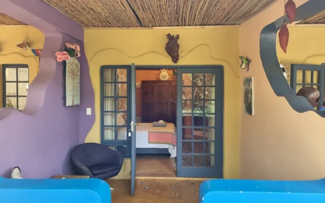 Quarto virado para o jardim - Quarto 2