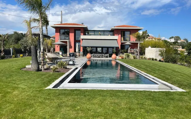 Magnifique villa d’architecte piscine vue mer au calme sans vis à vis