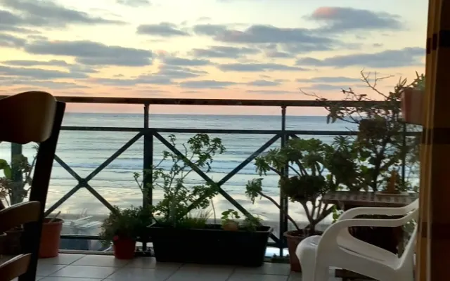 Apartamento exclusivo na primeira linha da praia